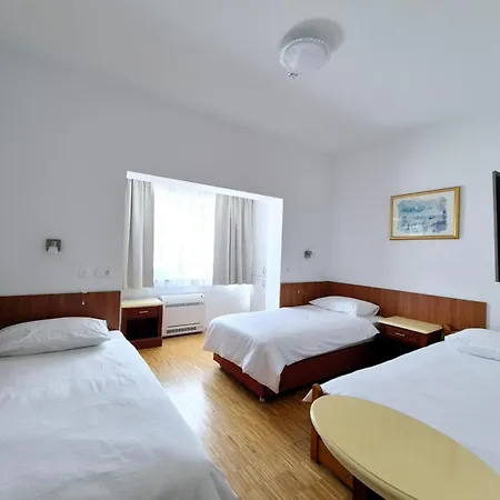 Hotel Jelena Brnaze