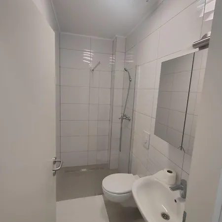 Otel Jelena Brnaze