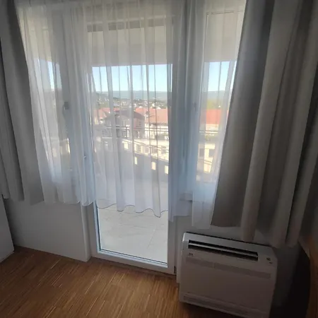 Hotel Jelena Brnaze