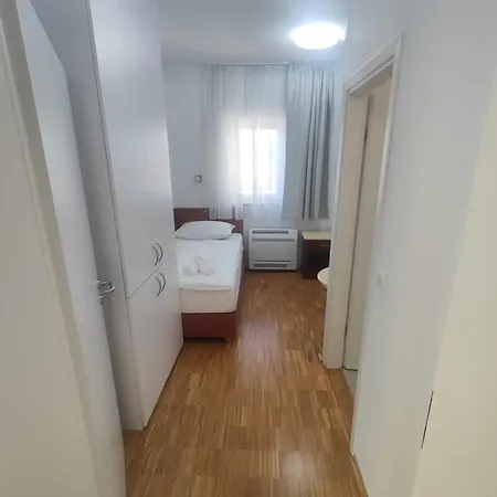 Jelena Otel